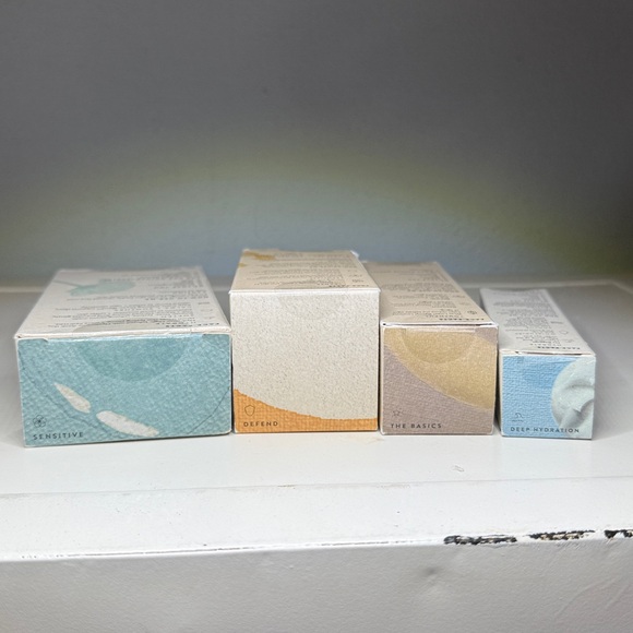 Honest Beauty 4-Piece Skincare Set - Picture 5 of 6